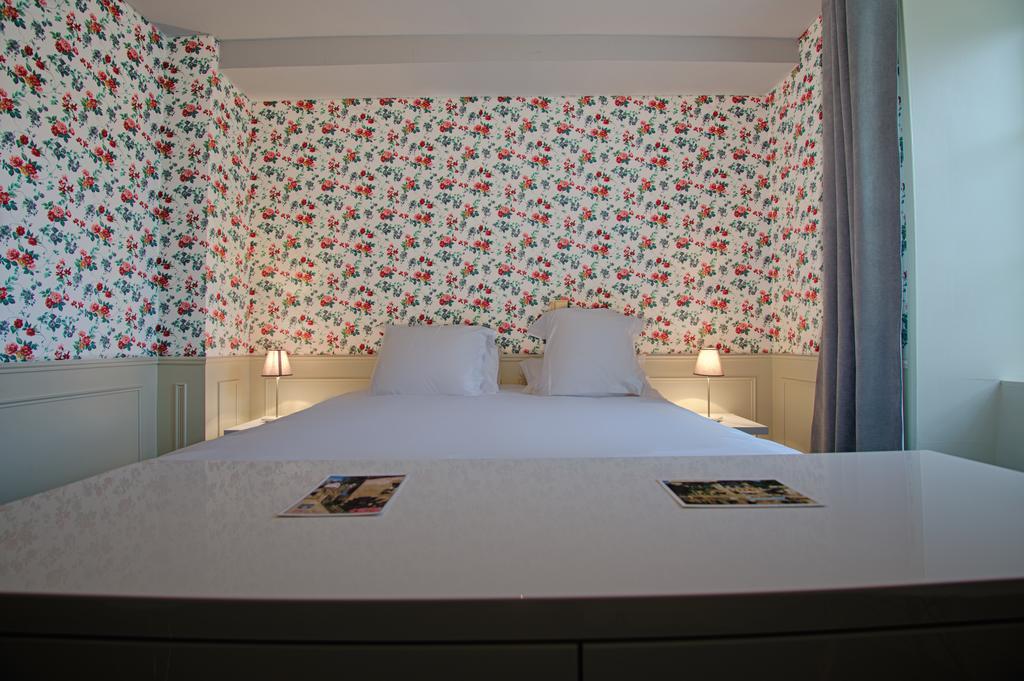 Hotel De Charme Les Mimosas Pont-Aven Quarto foto