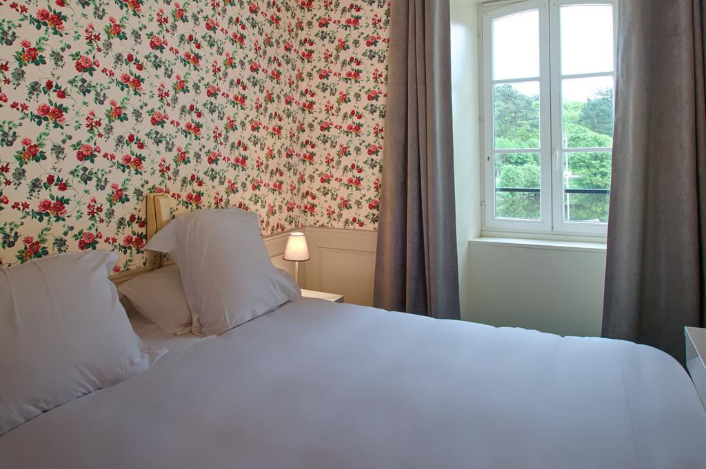 Hotel De Charme Les Mimosas Pont-Aven Quarto foto